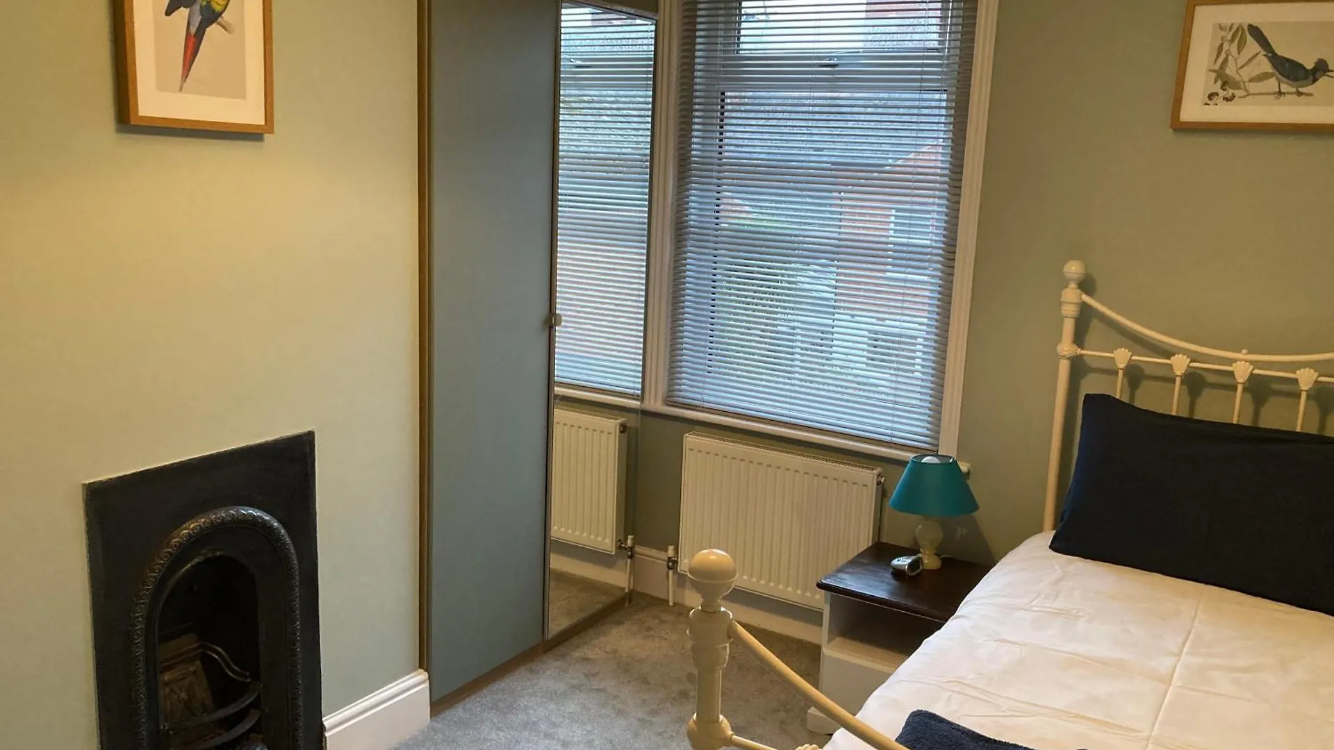 3 Bedroom Victorian House Close To City Centre Exeter Apartment